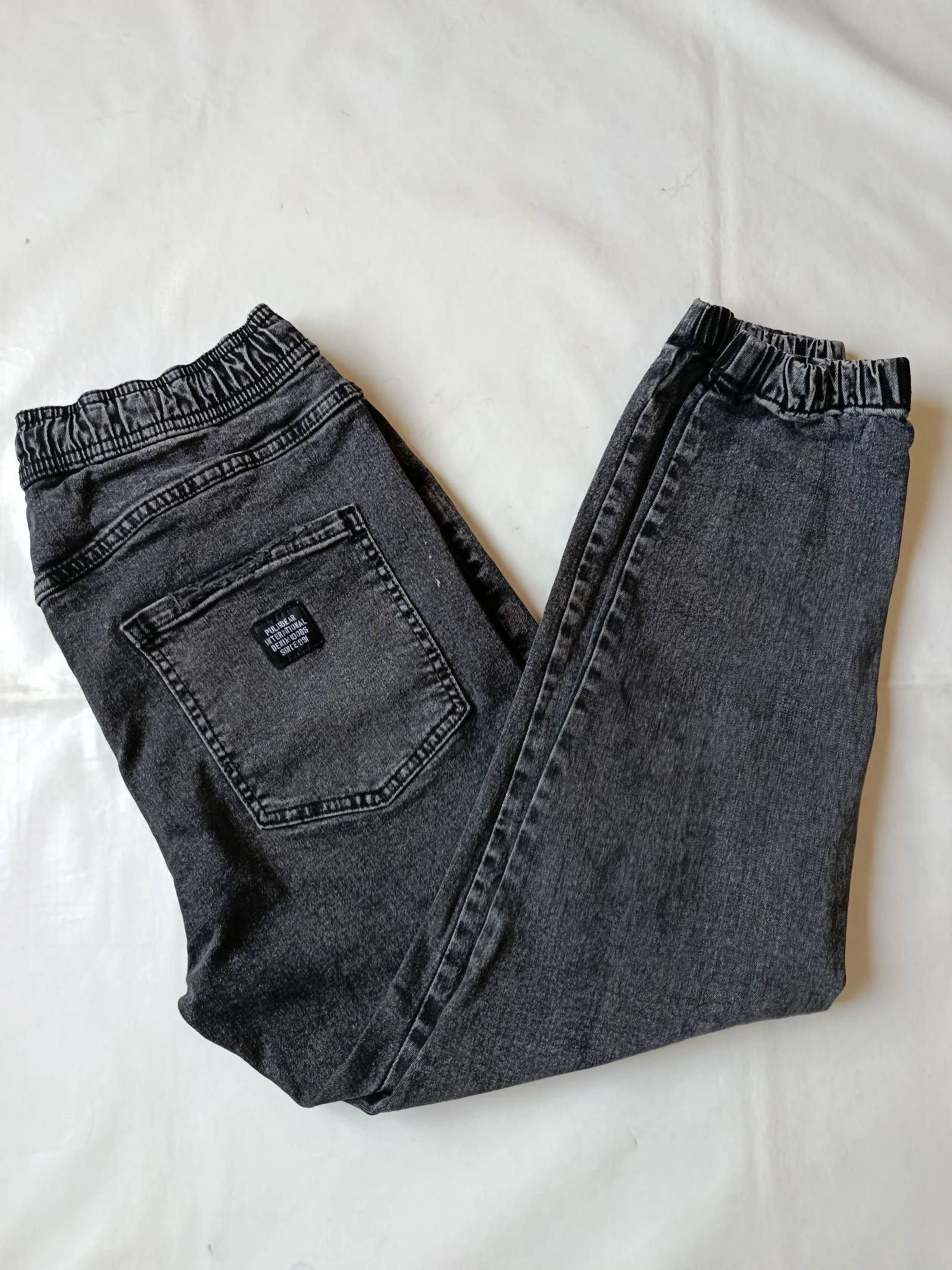 Vaqueros rotos Pull and bear 